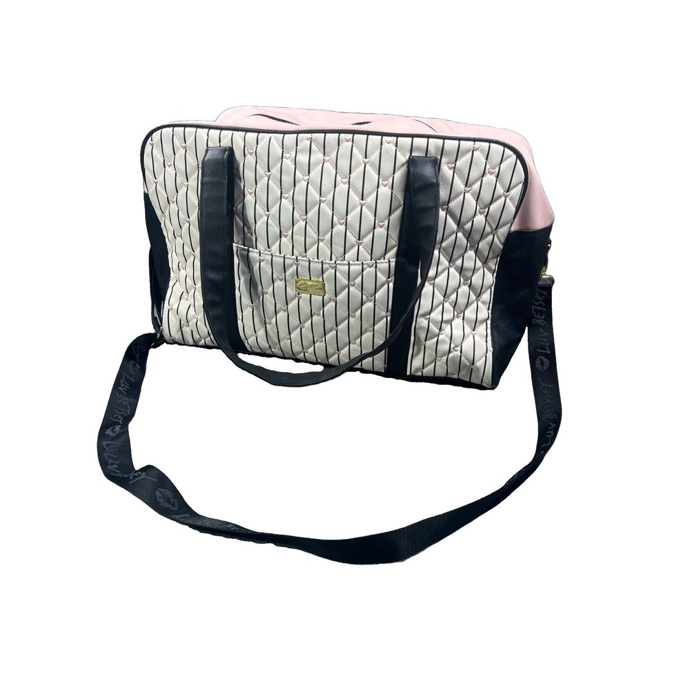 Betsy Johnson Bag Luv Betsy Weekend Travel Pink Heart‎ Duffle Quilted Clean Girl